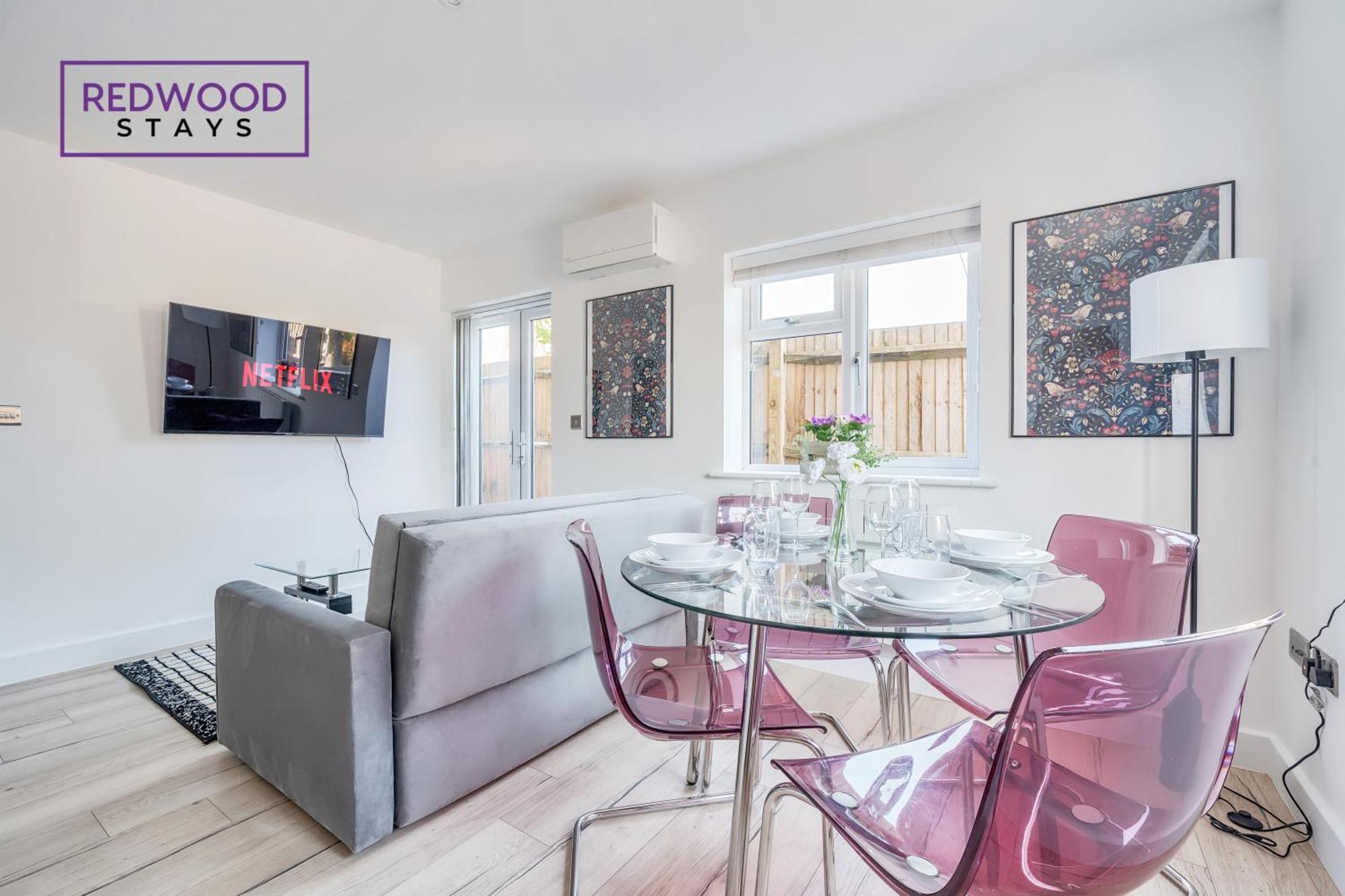 Modern Serviced Apartments For Contractors & Families With Free Parking, Wifi & Netflix By Redwood Stays Basingstoke Exterior foto